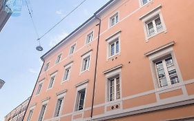Corridoni 2E Tirabora Short Rent